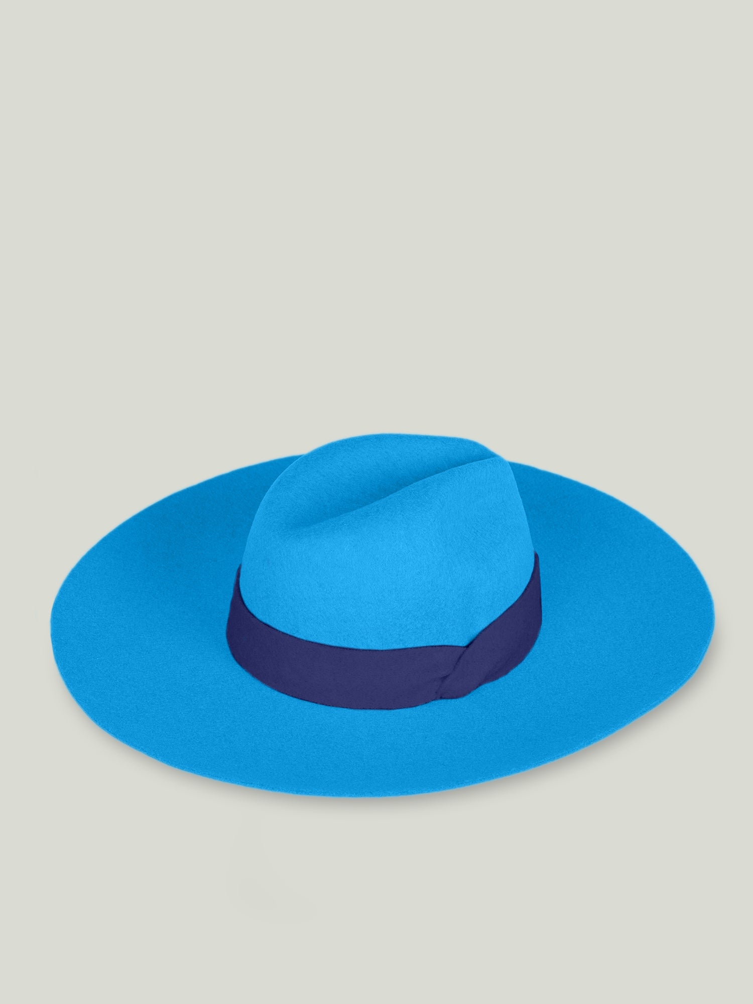 RE-CAP FEDORA BLUETTE